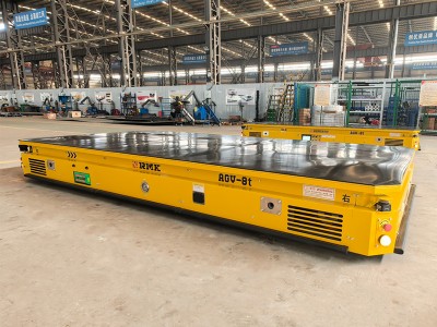 8 тонн лазерно-управляемого AGV с подъемной палитрой